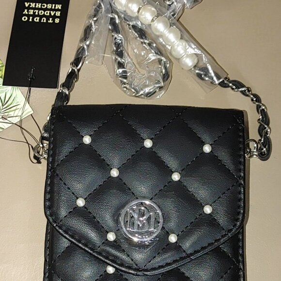 Badley Mischa Black Quilted Crossbody Bag Studio Pearl Accent Silver Chain Strap - Picture 6 of 10